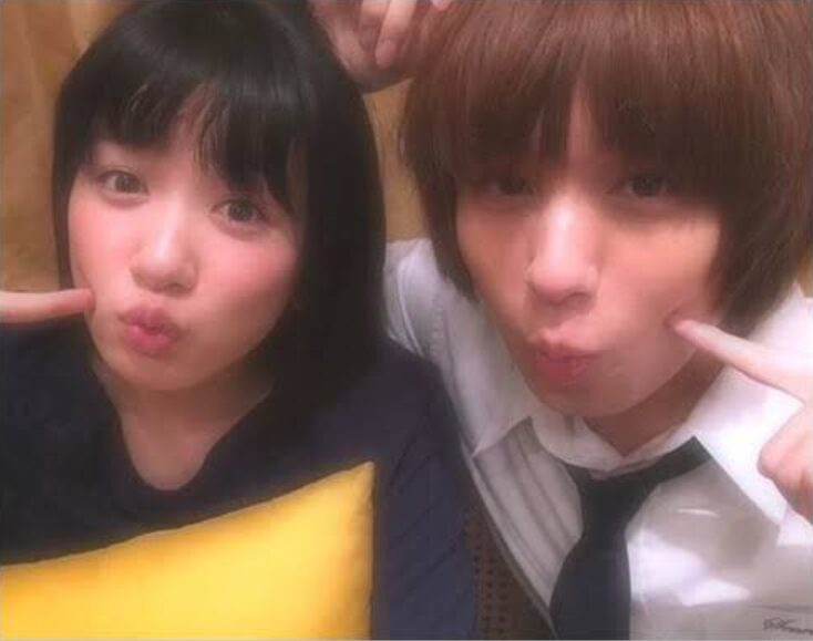 永野芽郁さんは、Hey! Say! JUMPの伊野尾慧さんの写真